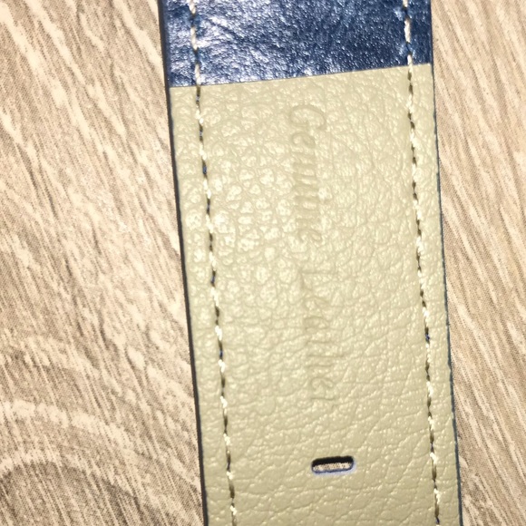 ✨Genuine Blue Leather Apple Watch Band 42MM✨ - Picture 6 of 8